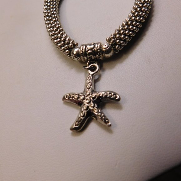 Starfish Charm Bracelet - Picture 2 of 8